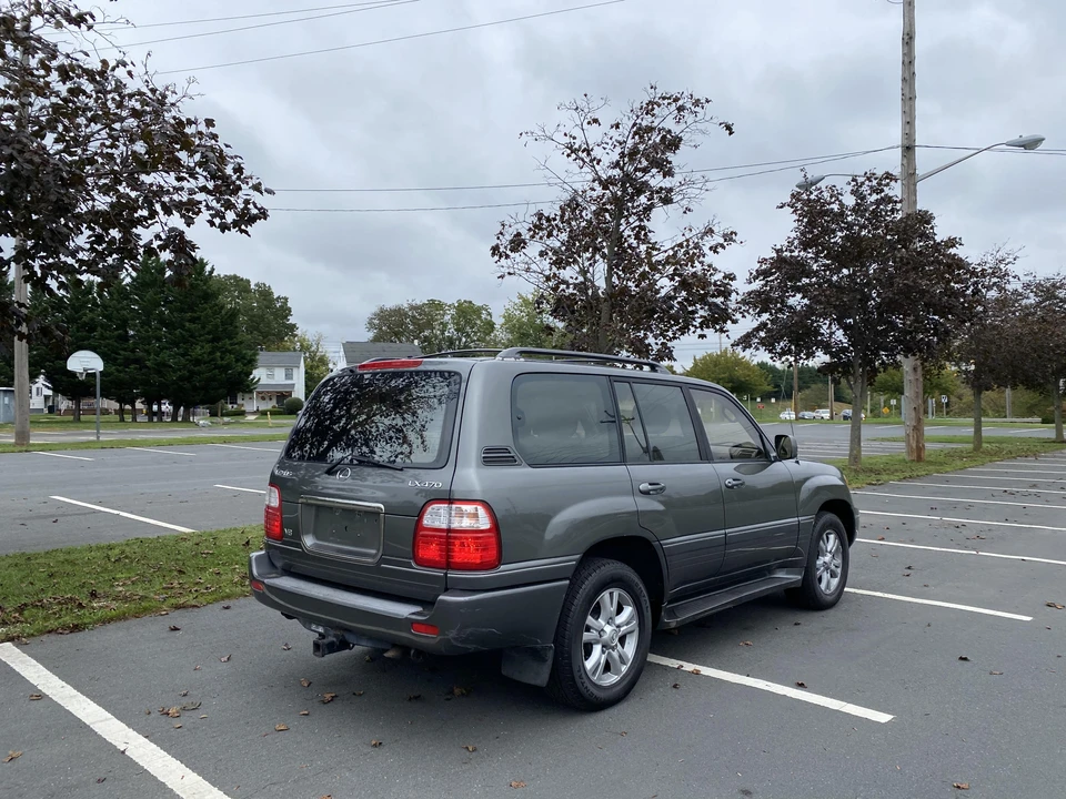 2000 Lexus LX 2nd Gen - Image 20 of 31