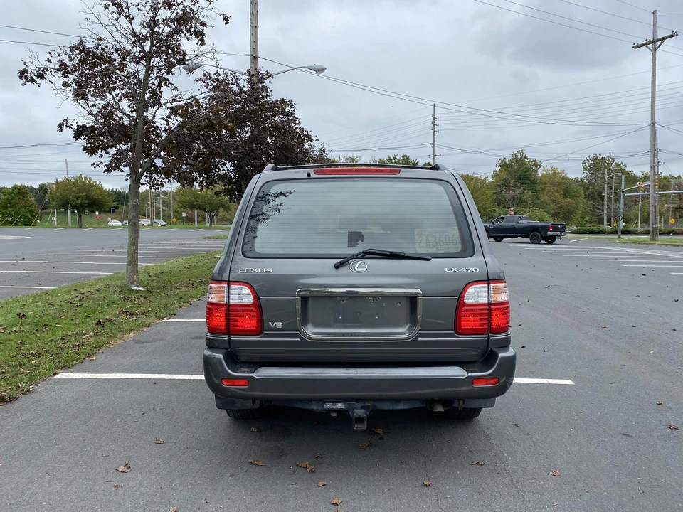 2000 Lexus LX 2nd Gen - Image 17 of 31
