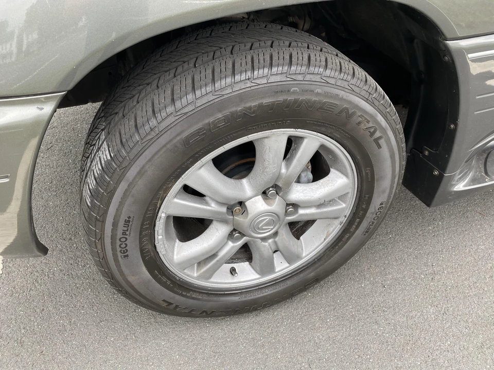 2000 Lexus LX 2nd Gen - Image 31 of 31