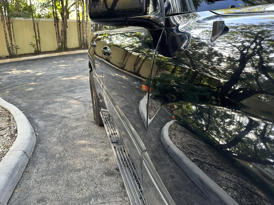 2000 Lexus LX 2nd Gen - Image 24 of 31