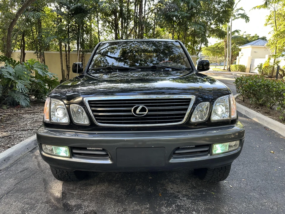 2000 Lexus LX 2nd Gen - Image 7 of 31