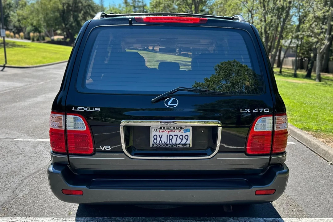 2000 Lexus LX 2nd Gen - Image 5 of 31