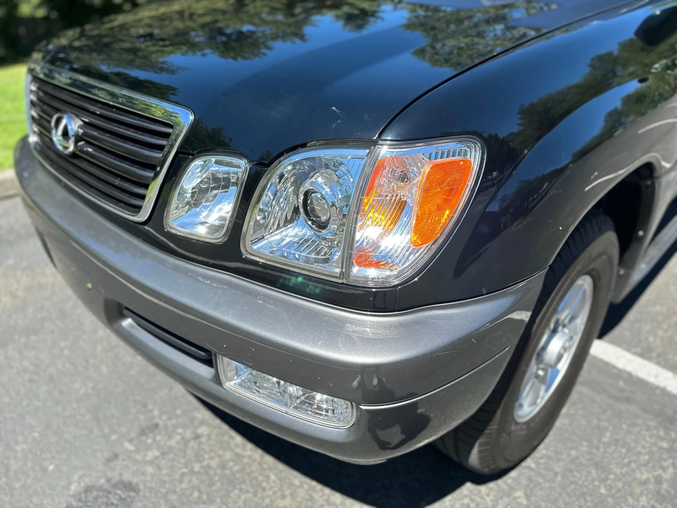 2000 Lexus LX 2nd Gen - Image 12 of 31