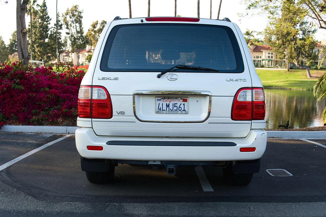 2000 Lexus LX 2nd Gen - Image 8 of 31
