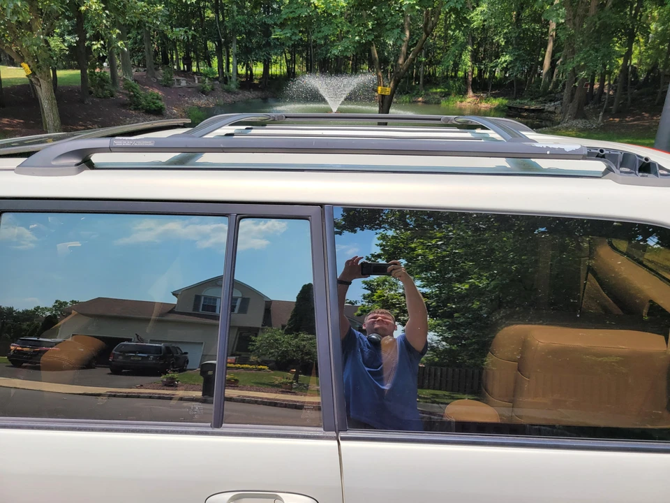 2000 Lexus LX 2nd Gen - Image 25 of 31