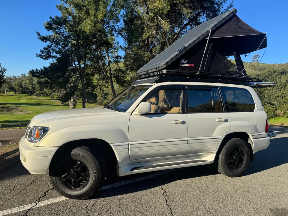 2000 Lexus LX 2nd Gen - Image 12 of 30