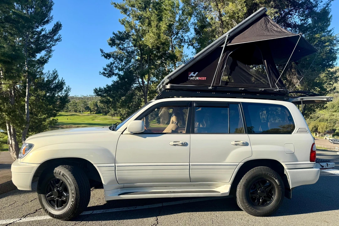 2000 Lexus LX 2nd Gen - Image 13 of 30