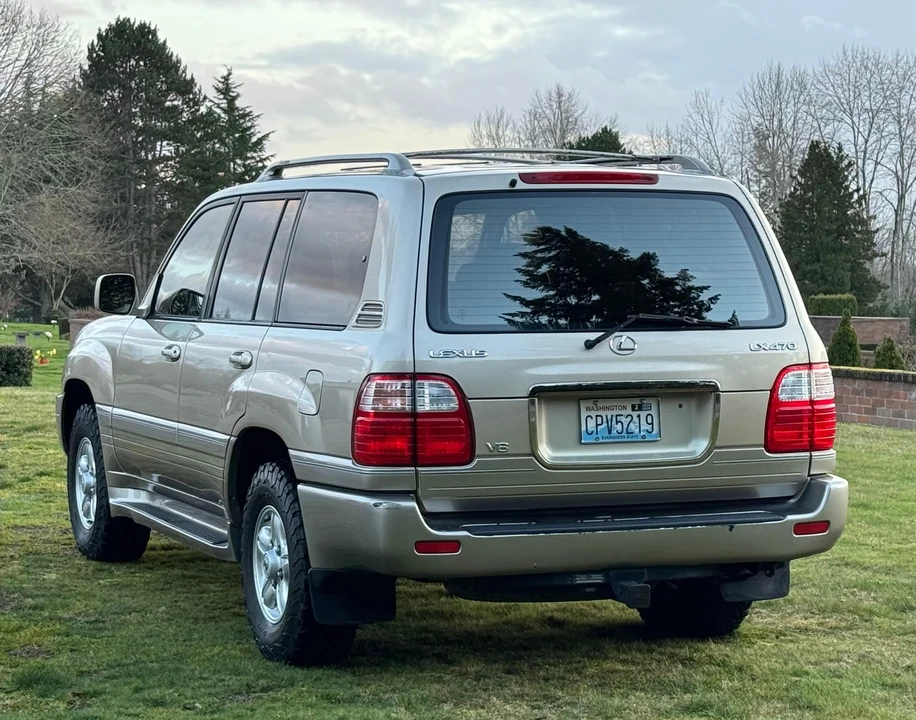 2000 Lexus LX 2nd Gen - Image 16 of 31