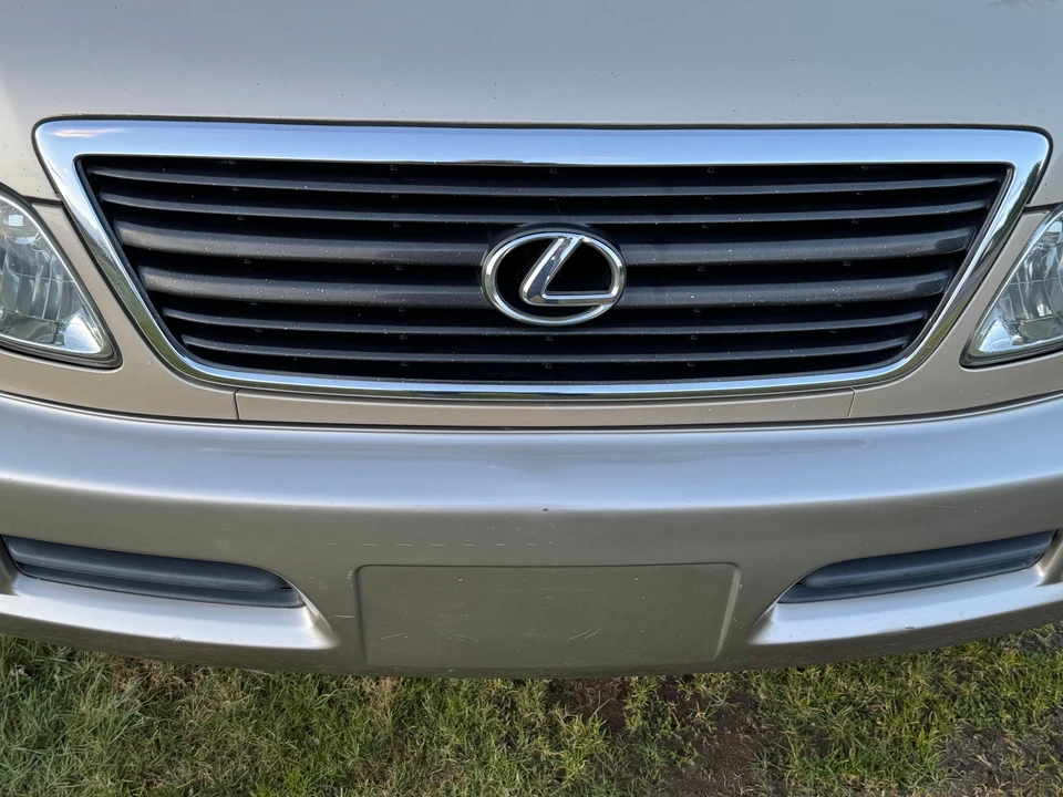 2000 Lexus LX 2nd Gen - Image 25 of 31