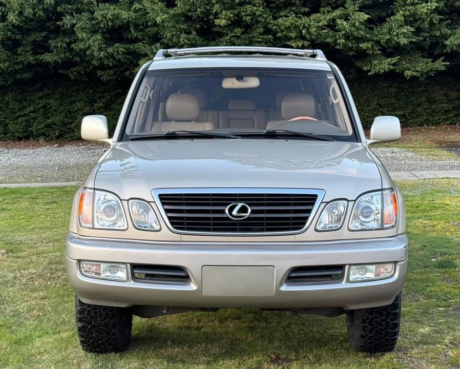 2000 Lexus LX 2nd Gen - Image 6 of 31