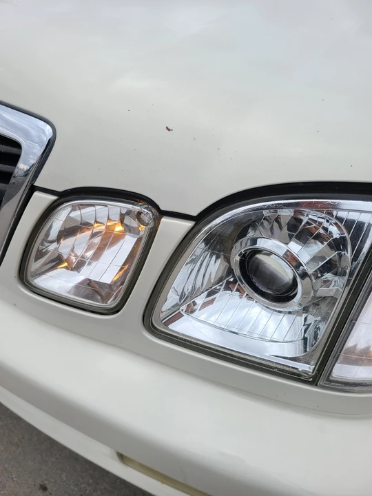 2000 Lexus LX 2nd Gen - Image 14 of 31