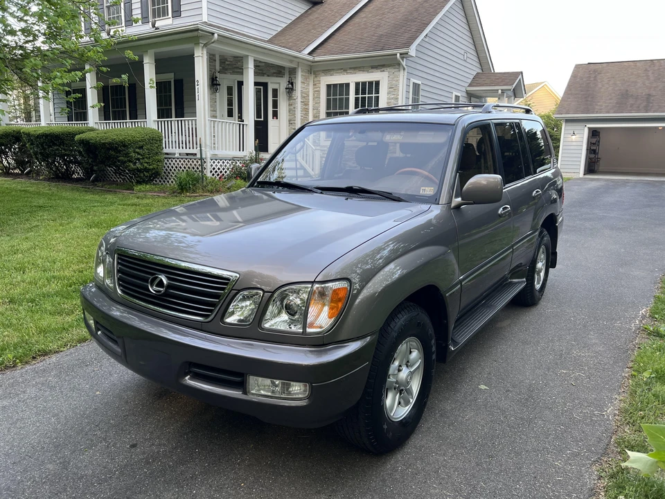 2000 Lexus LX 2nd Gen - Image 7 of 31