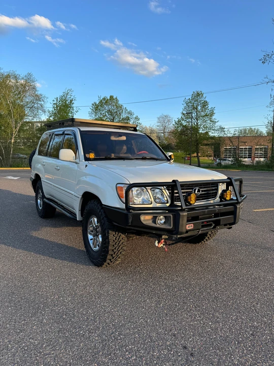 2000 Lexus LX 2nd Gen - Image 30 of 31