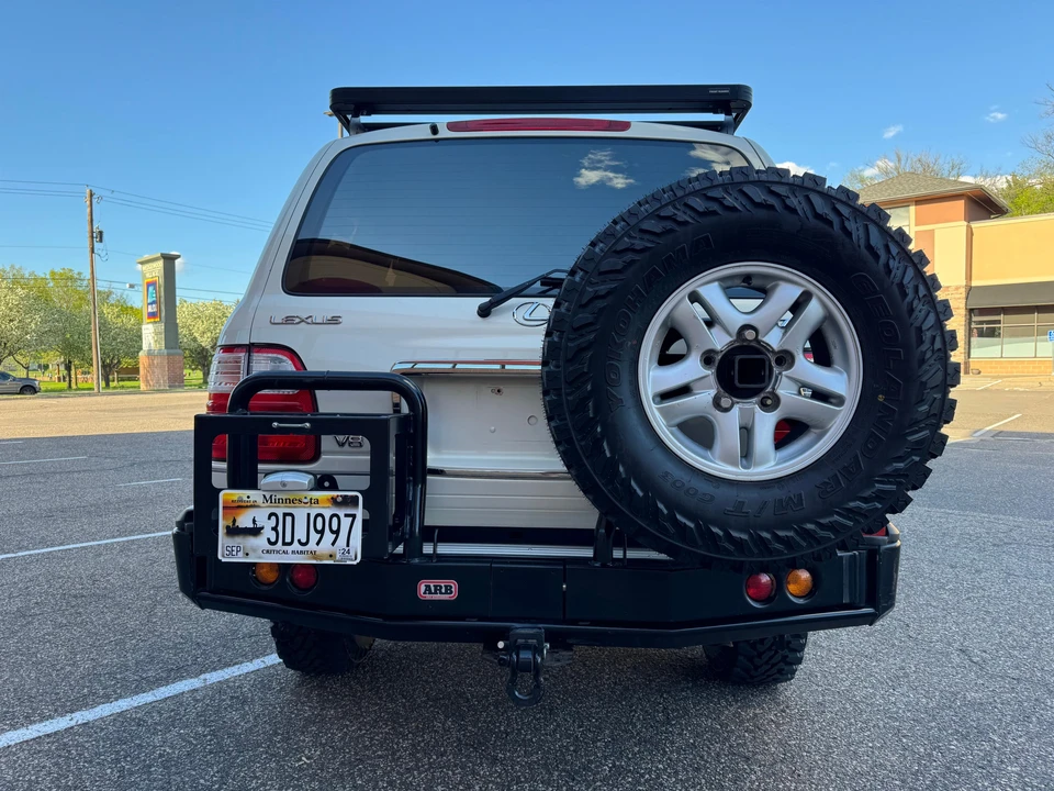 2000 Lexus LX 2nd Gen - Image 15 of 31