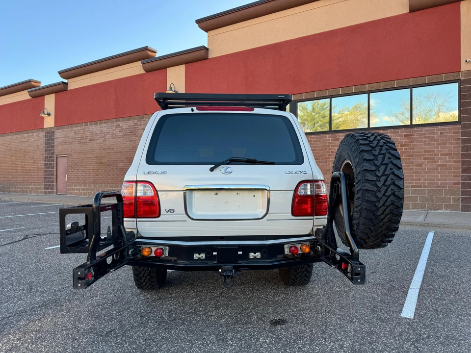 2000 Lexus LX 2nd Gen - Image 14 of 31