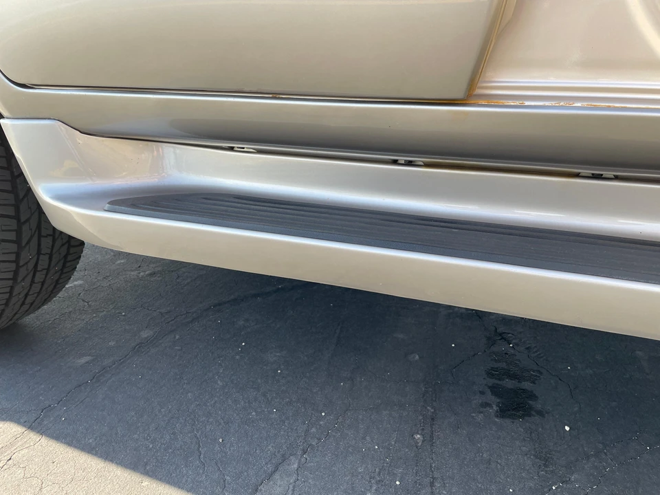 2000 Lexus LX 2nd Gen - Image 19 of 31