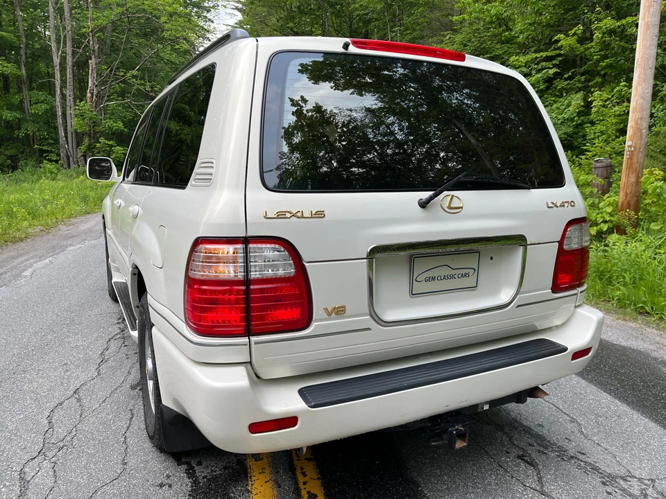 2000 Lexus LX 2nd Gen - Image 18 of 31