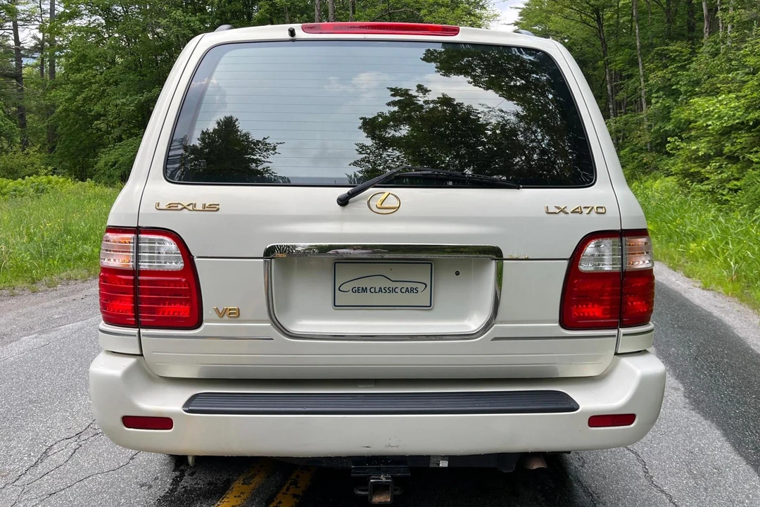 2000 Lexus LX 2nd Gen - Image 5 of 31