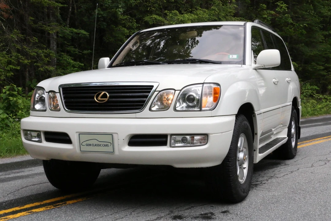 2000 Lexus LX 2nd Gen - Image 8 of 31