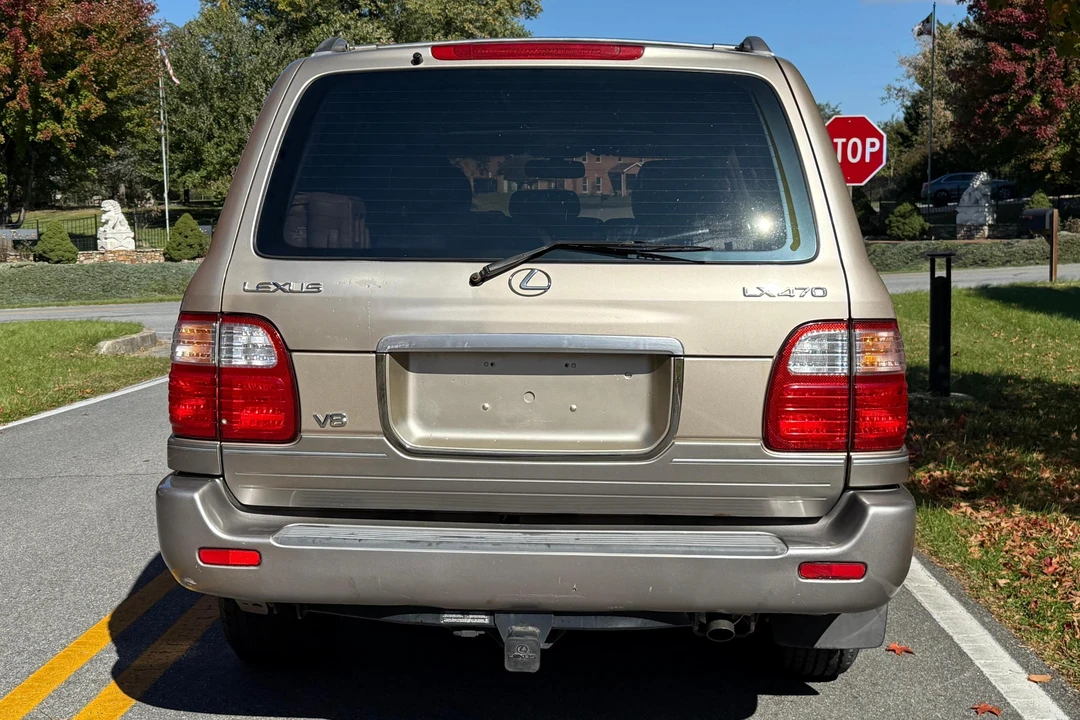 2000 Lexus LX 2nd Gen - Image 5 of 31