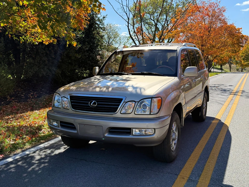 2000 Lexus LX 2nd Gen - Image 7 of 31