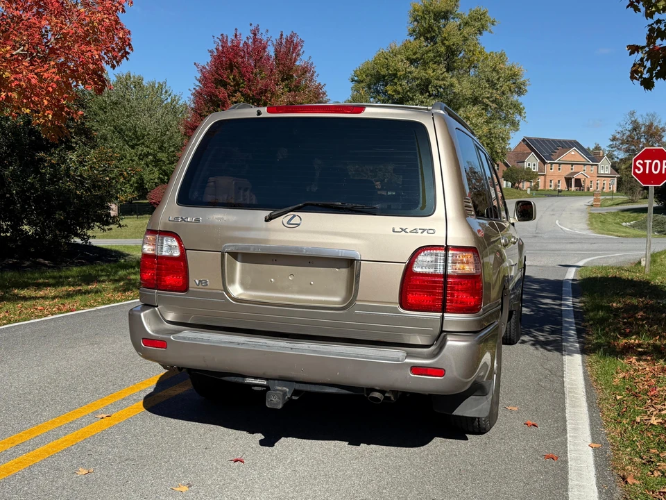 2000 Lexus LX 2nd Gen - Image 17 of 31
