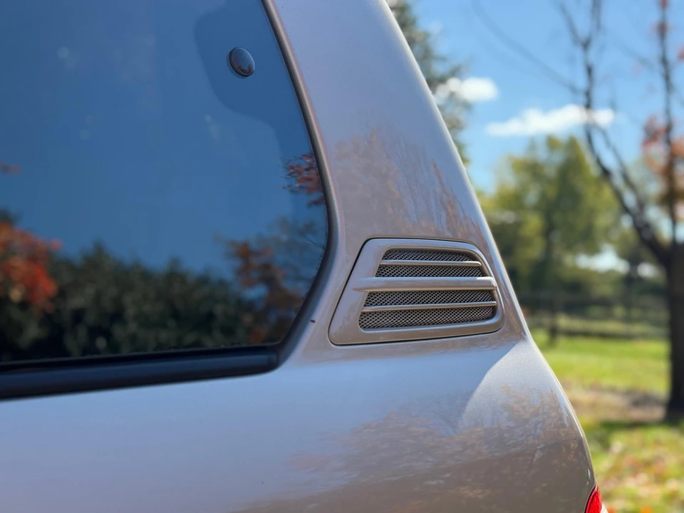 2000 Lexus LX 2nd Gen - Image 31 of 31