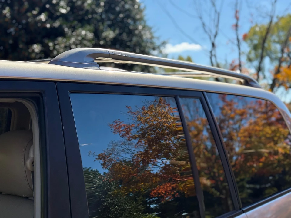 2000 Lexus LX 2nd Gen - Image 28 of 31