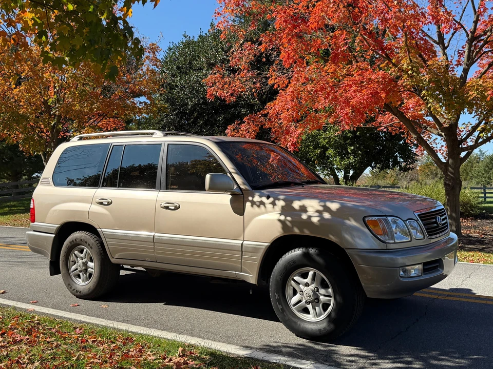 2000 Lexus LX 2nd Gen - Image 20 of 31