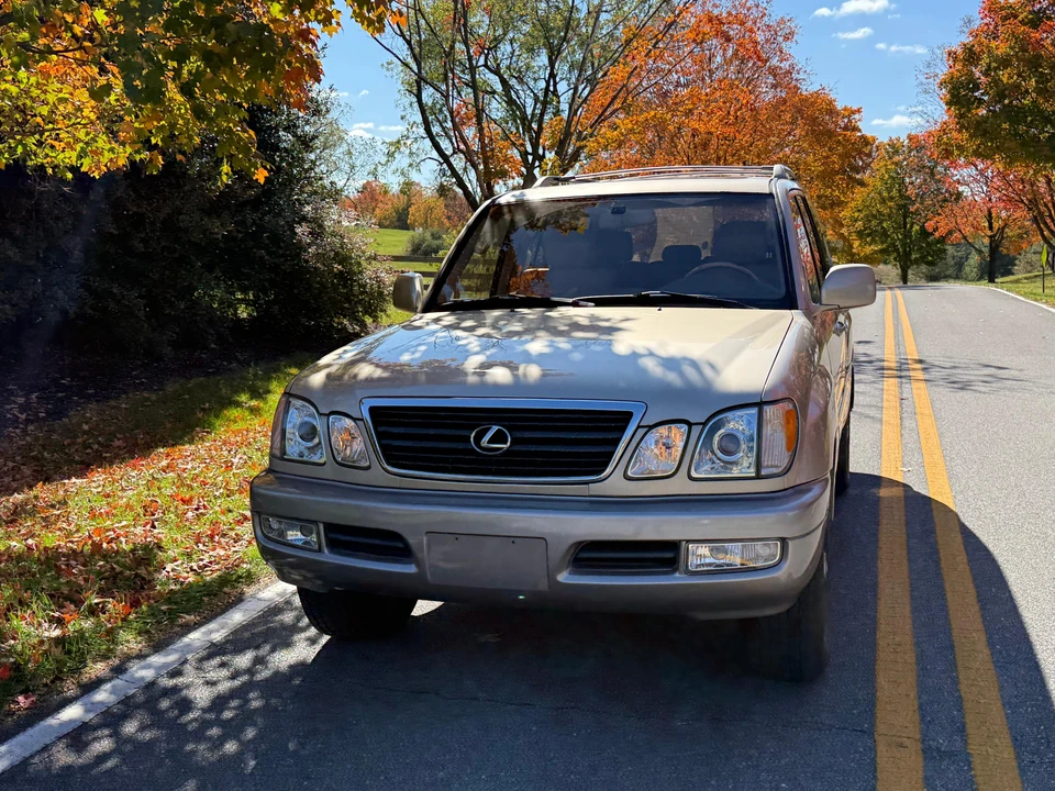 2000 Lexus LX 2nd Gen - Image 6 of 31
