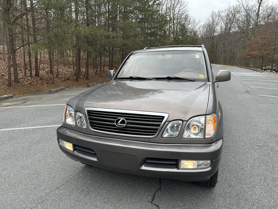 2000 Lexus LX 2nd Gen - Image 7 of 31
