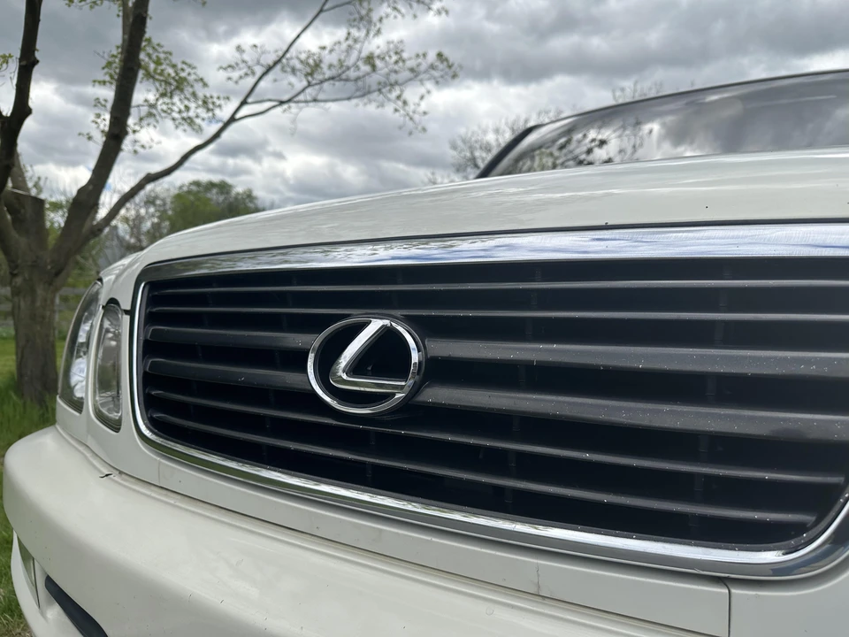 2000 Lexus LX 2nd Gen - Image 26 of 31