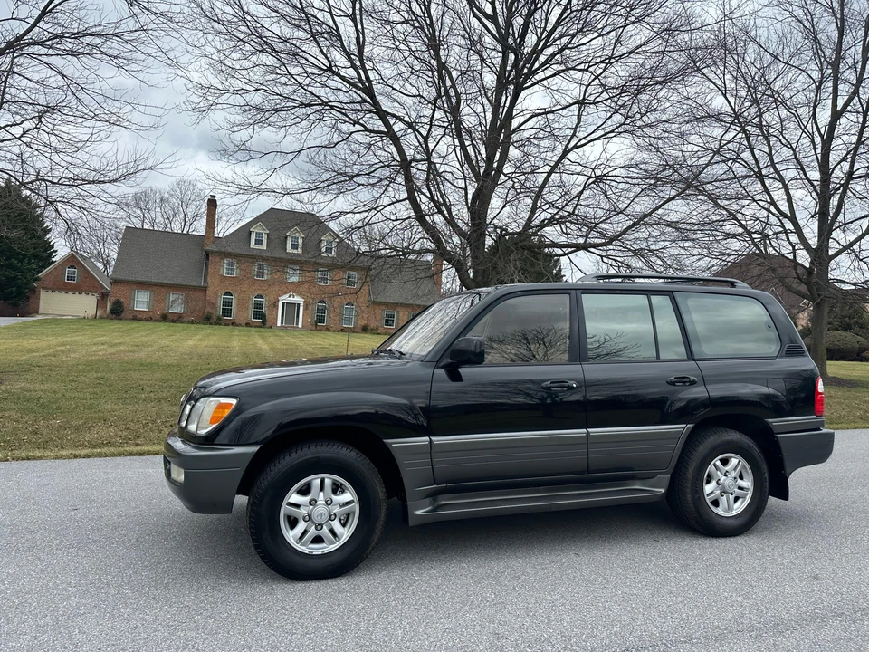 2000 Lexus LX 2nd Gen - Image 14 of 31