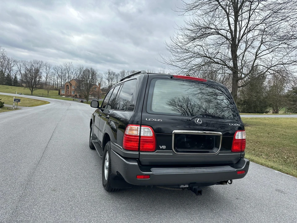 2000 Lexus LX 2nd Gen - Image 22 of 31
