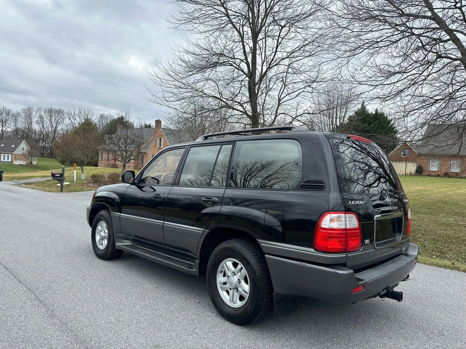 2000 Lexus LX 2nd Gen - Image 20 of 31