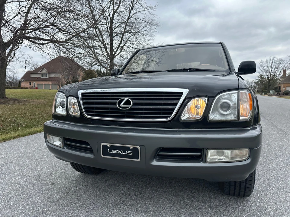 2000 Lexus LX 2nd Gen - Image 7 of 31