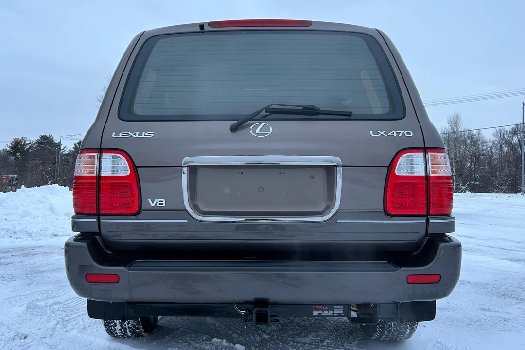 2000 Lexus LX 2nd Gen - Image 5 of 31