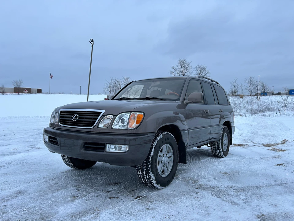 2000 Lexus LX 2nd Gen - Image 7 of 31