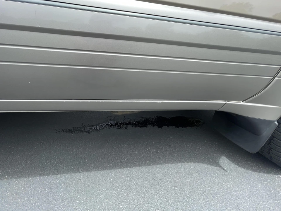 2000 Lexus LX 2nd Gen - Image 7 of 8