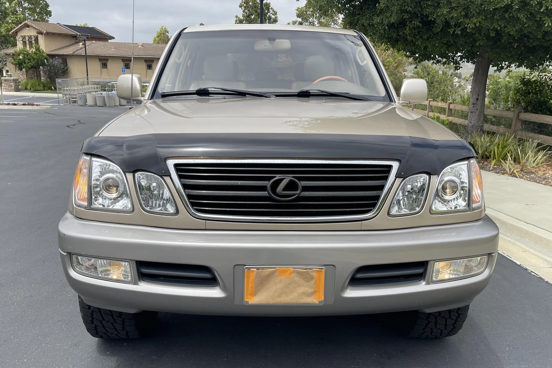 2000 Lexus LX 2nd Gen - Image 2 of 8