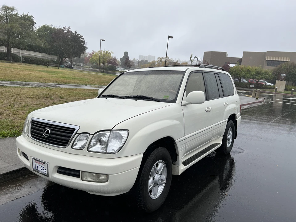 2000 Lexus LX 2nd Gen - Image 7 of 31
