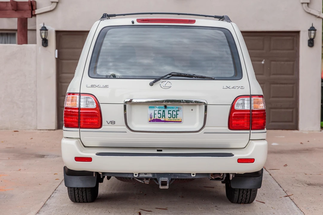 2000 Lexus LX 2nd Gen - Image 5 of 5