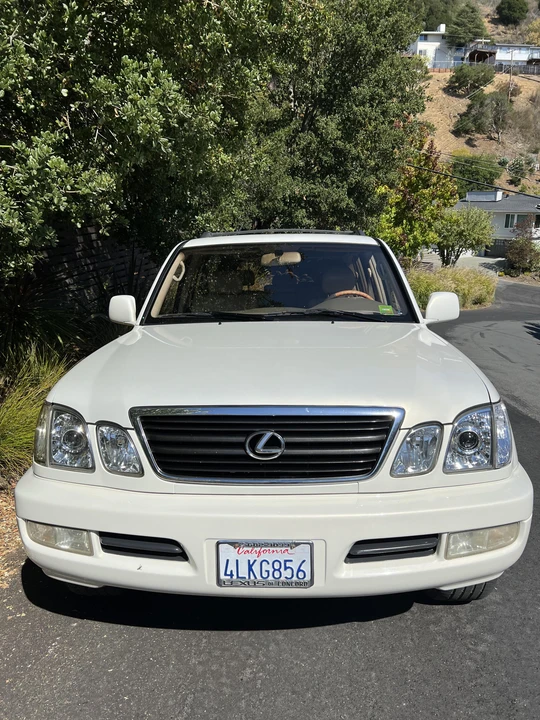 2000 Lexus LX 2nd Gen - Image 22 of 31