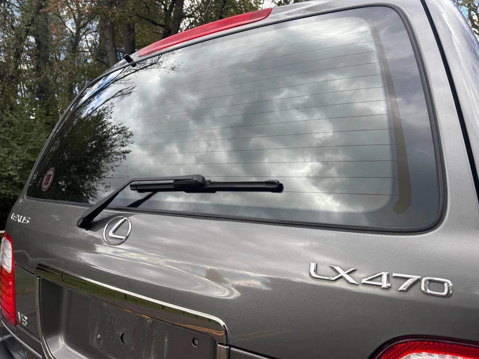 2000 Lexus LX 2nd Gen - Image 22 of 31
