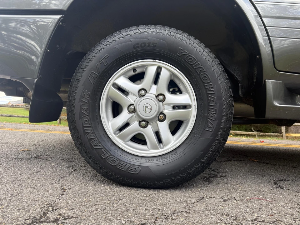 2000 Lexus LX 2nd Gen - Image 31 of 31