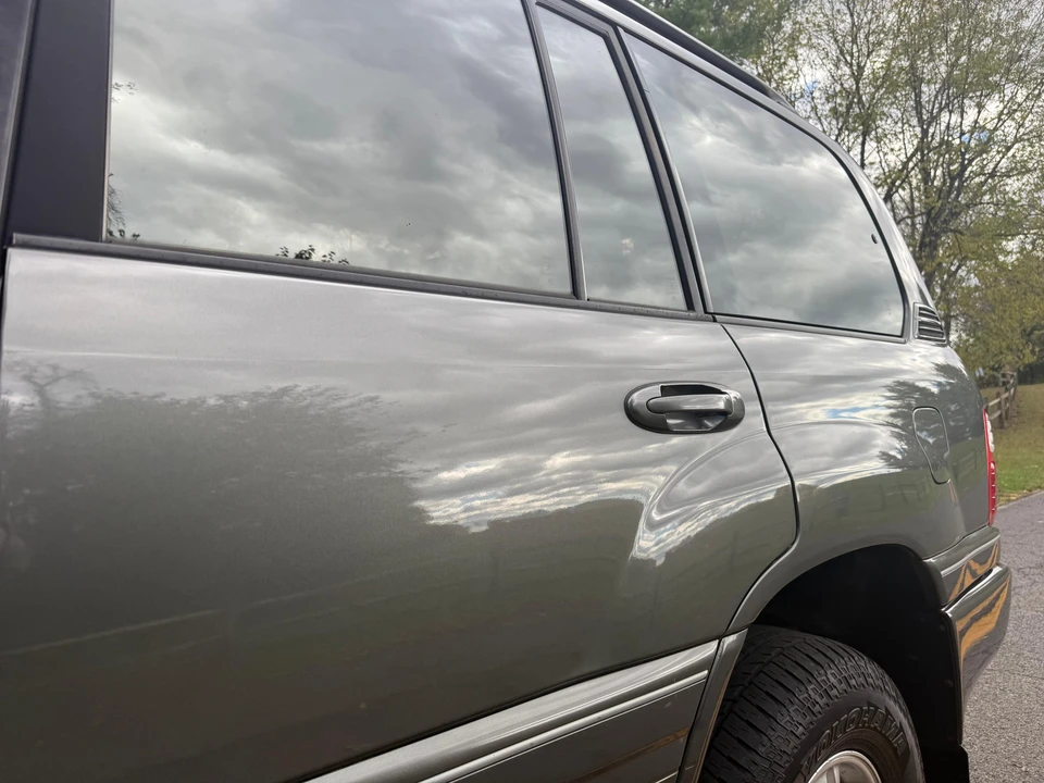 2000 Lexus LX 2nd Gen - Image 15 of 31