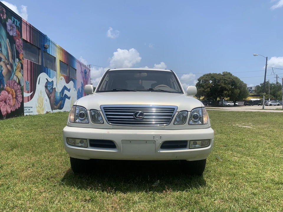2000 Lexus LX 2nd Gen - Image 7 of 31