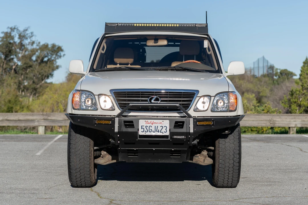 2000 Lexus LX 2nd Gen - Image 6 of 31