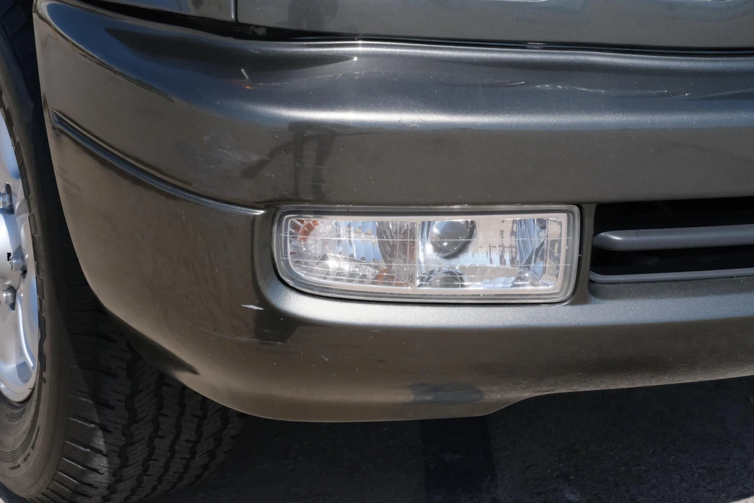 2000 Lexus LX 2nd Gen - Image 13 of 31