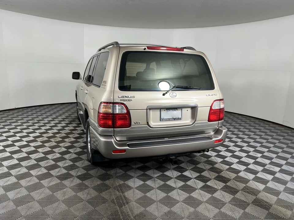 2000 Lexus LX 2nd Gen - Image 14 of 31